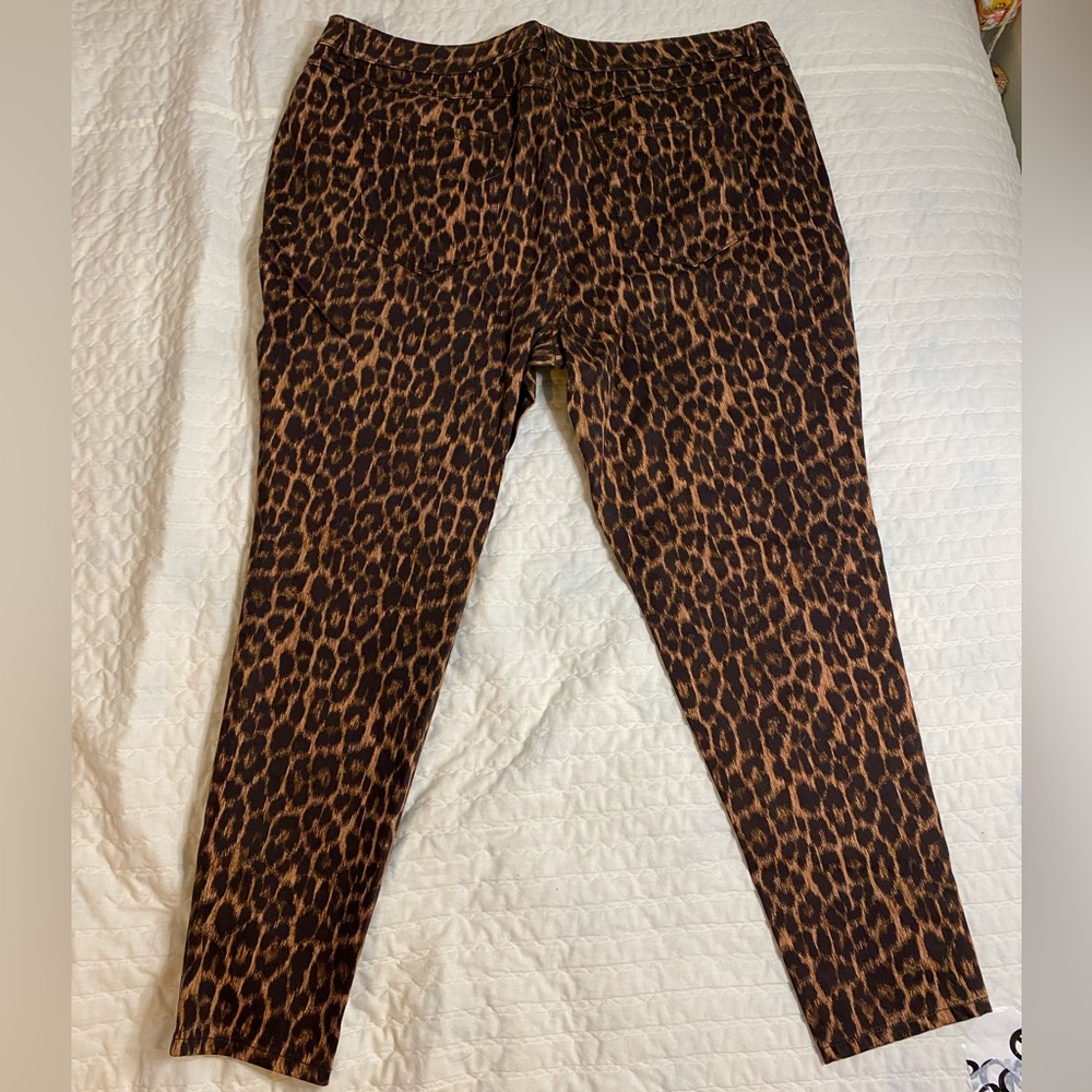 NWOT Lisa Rinna Collection Leopard Printed Ankle Jeans Women’s Size 20W